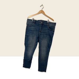 American eagle medium light wash denim legging size 18 skinny jeans